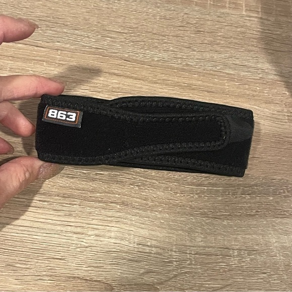 Shock Doctor knee/patella support strap (black, small/medium) | EUC - Picture 3 of 4